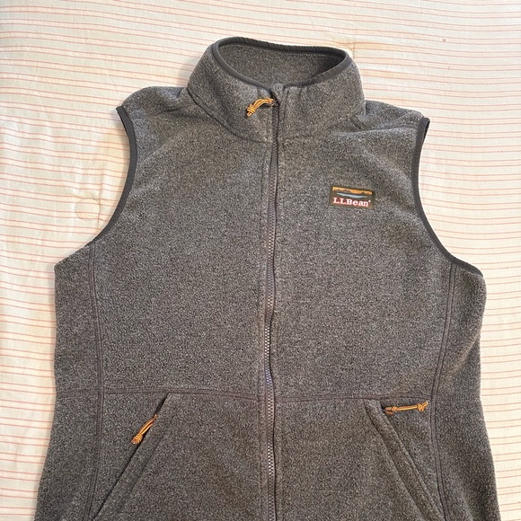 L.L. Bean Jackets & Blazers - Petite small women’s fleece vest.